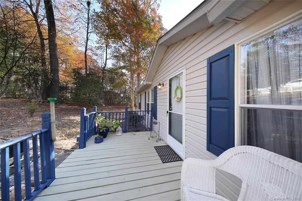 241 Laurelwood Lane - Photo 3