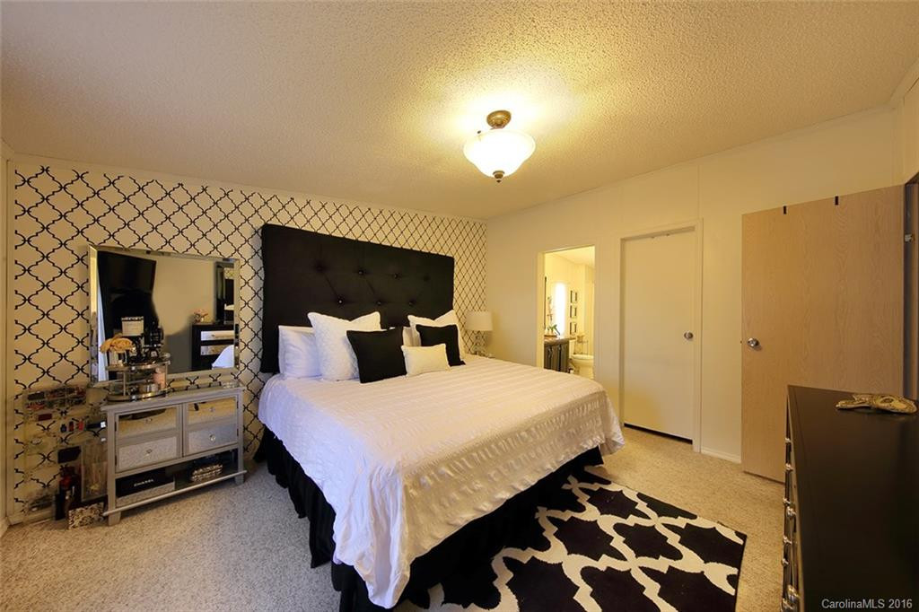 241 Laurelwood Lane - Photo 9