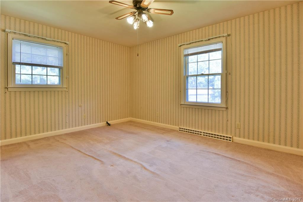 1 Greenleaf Circle - Photo 11