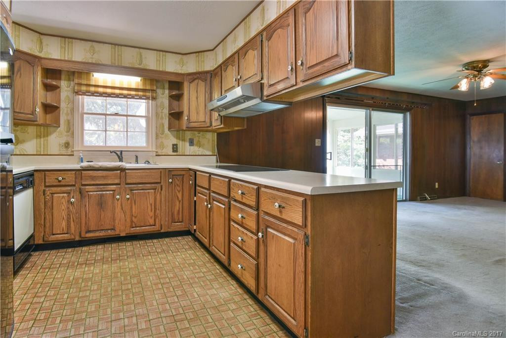 1 Greenleaf Circle - Photo 3