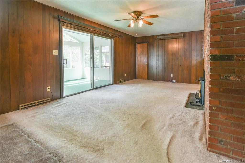 1 Greenleaf Circle - Photo 4