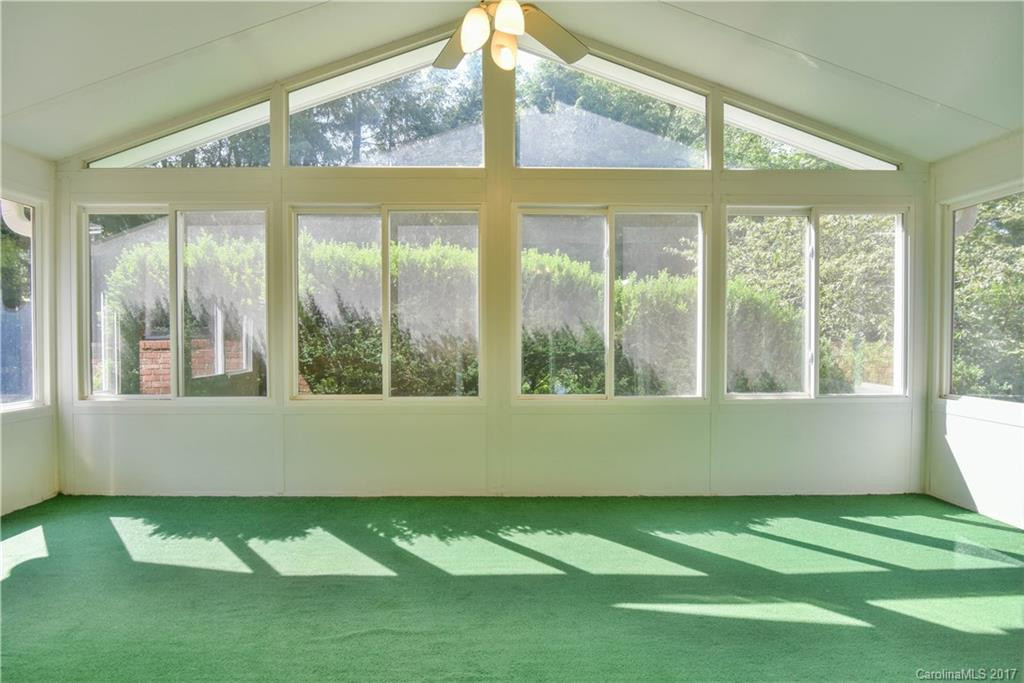 1 Greenleaf Circle - Photo 5
