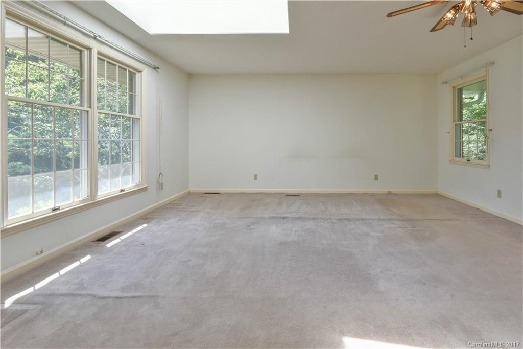 1 Greenleaf Circle - Photo 7