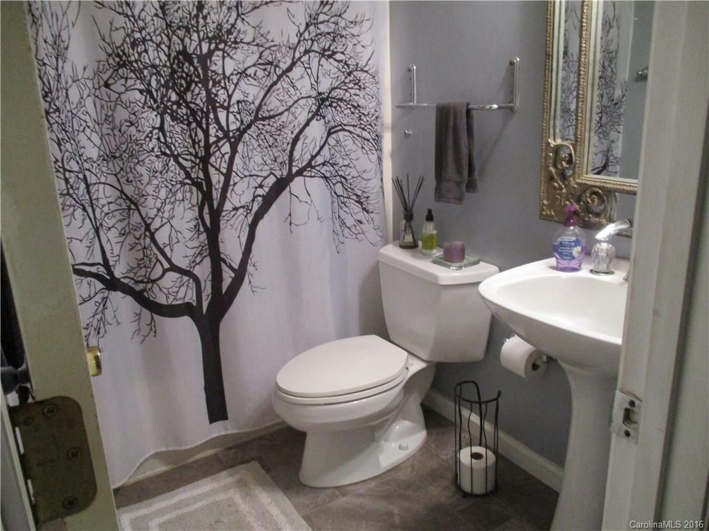 702 Knollwood Drive - Photo 10