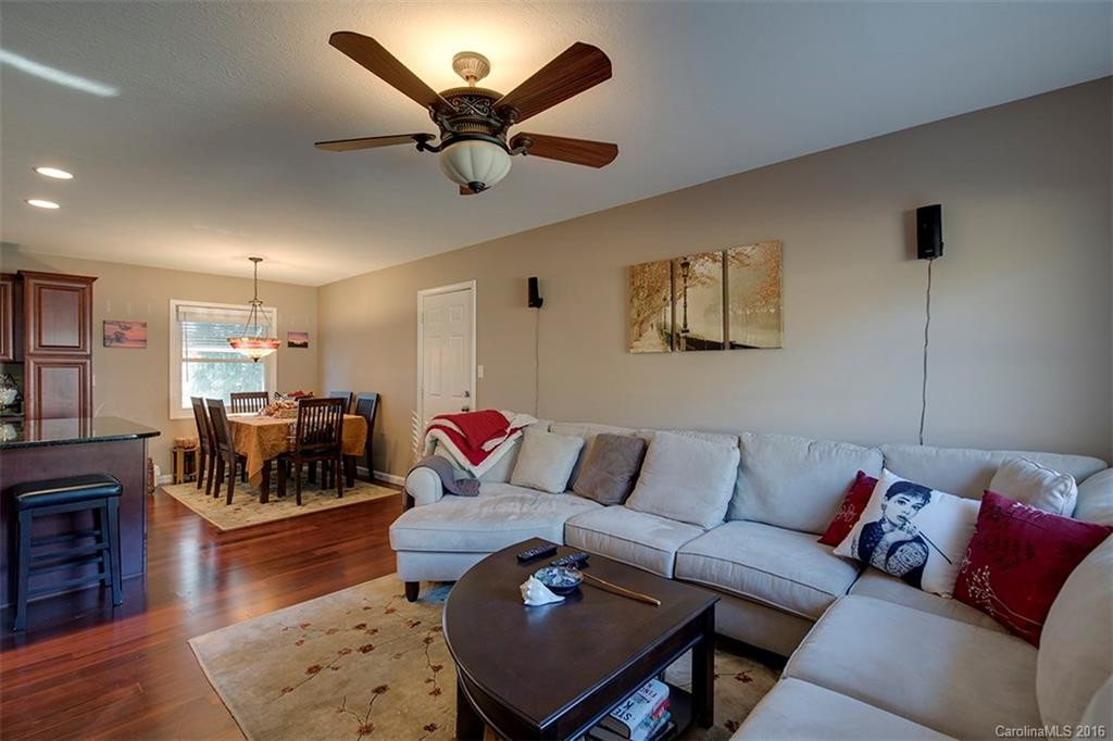 114 Willowbrook Road - Photo 4