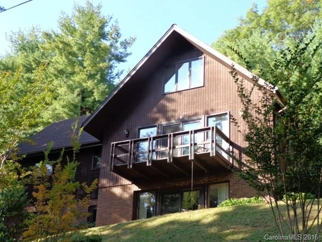 8 Elaine Drive
