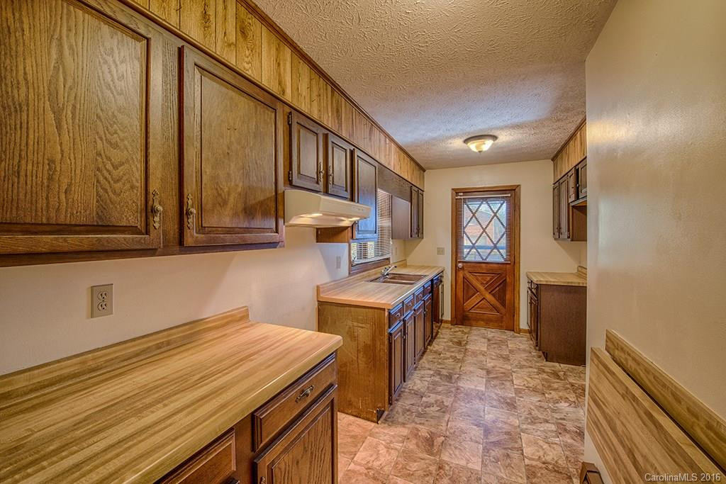 8 Elaine Drive - Photo 12