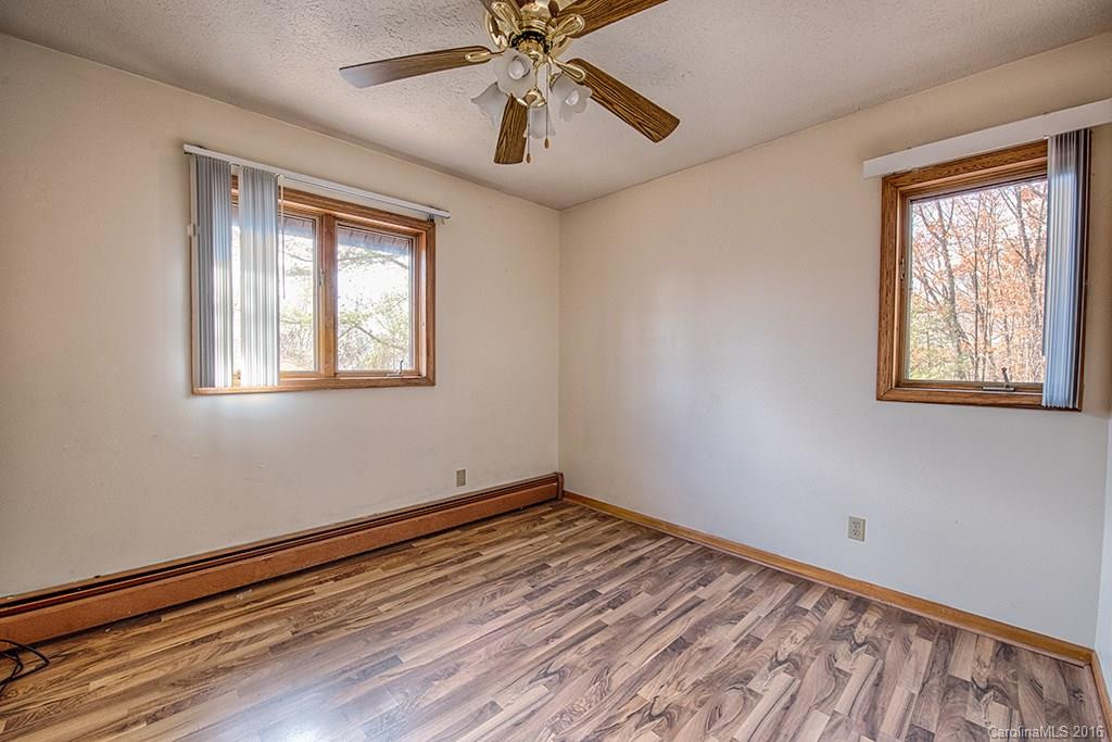 8 Elaine Drive - Photo 13