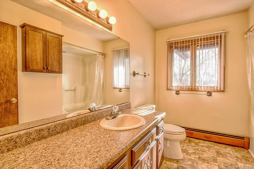8 Elaine Drive - Photo 17