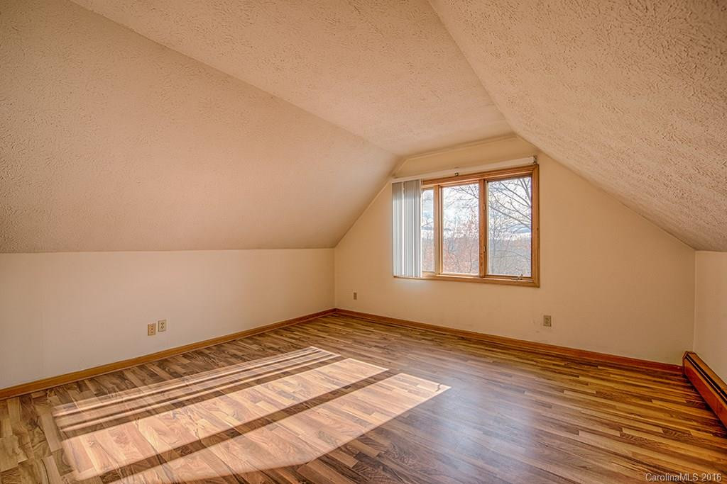 8 Elaine Drive - Photo 18