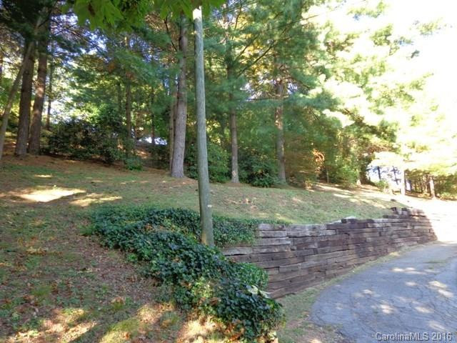 8 Elaine Drive - Photo 3