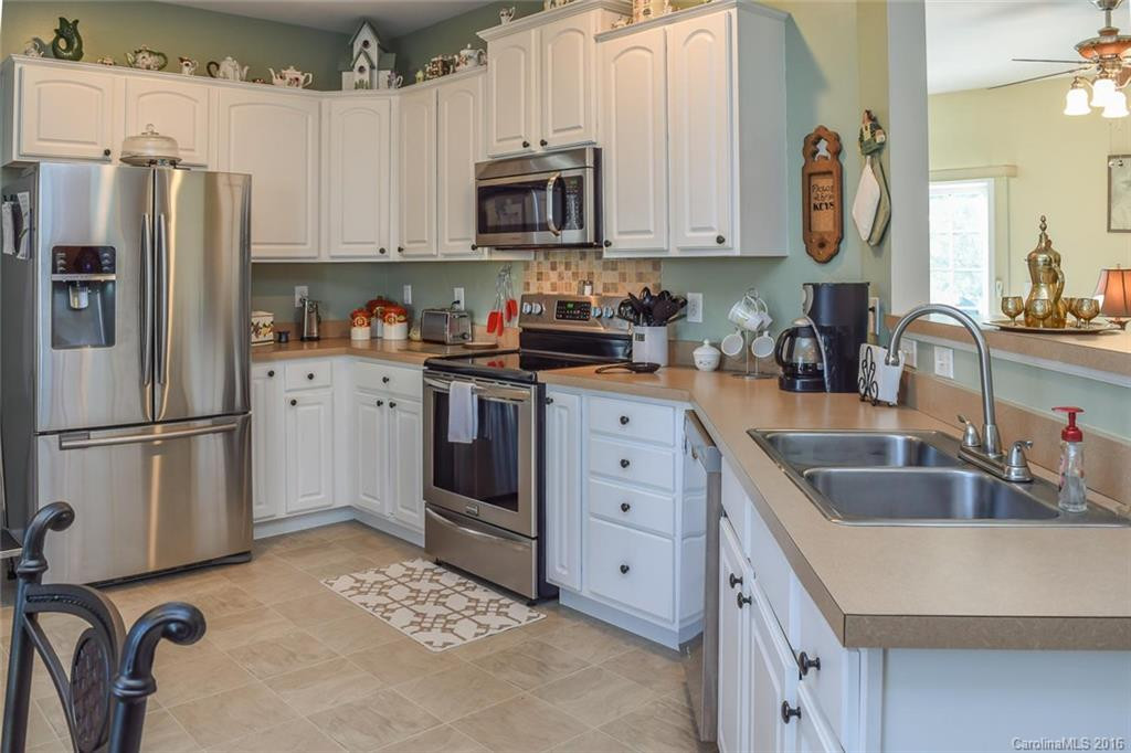 408 Sassafras Drive - Photo 7