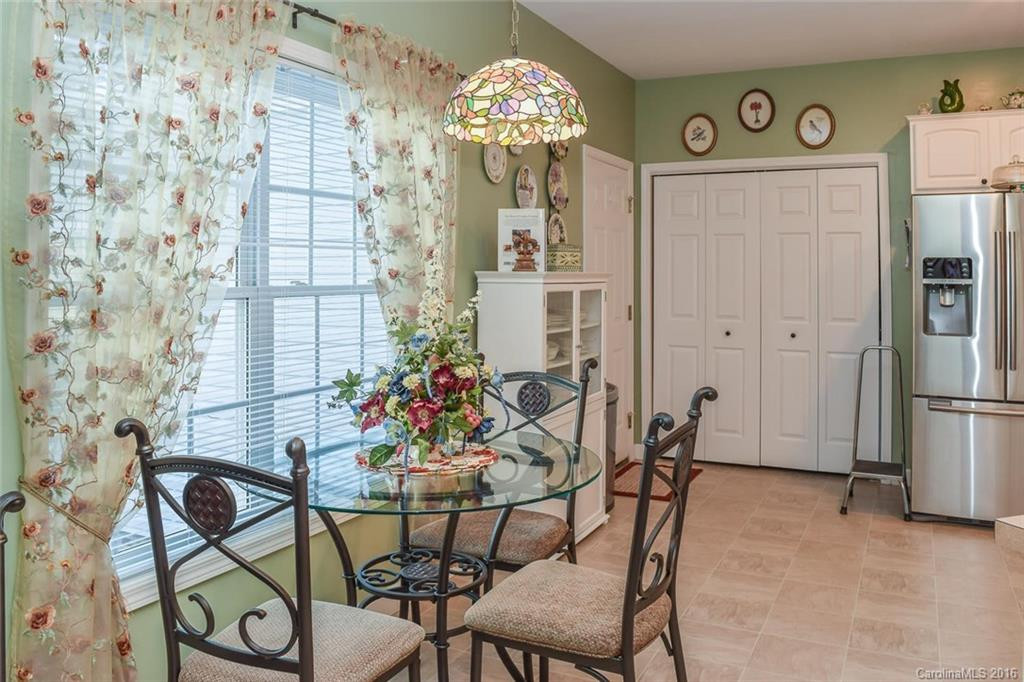 408 Sassafras Drive - Photo 8