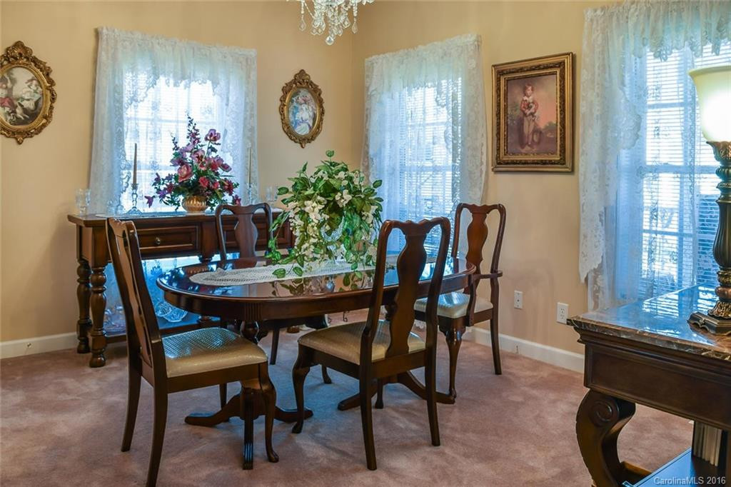 408 Sassafras Drive - Photo 9