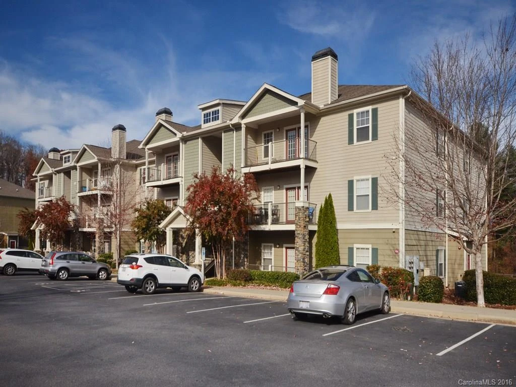 600 Vista Lake Drive #205