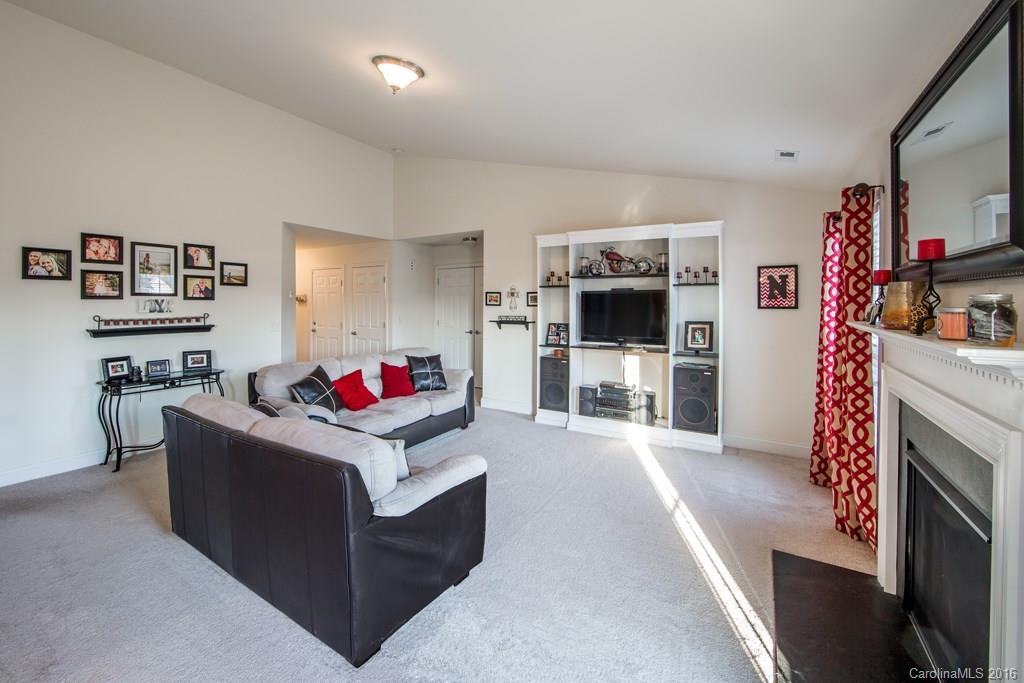 290 Swift Creek Road - Photo 5
