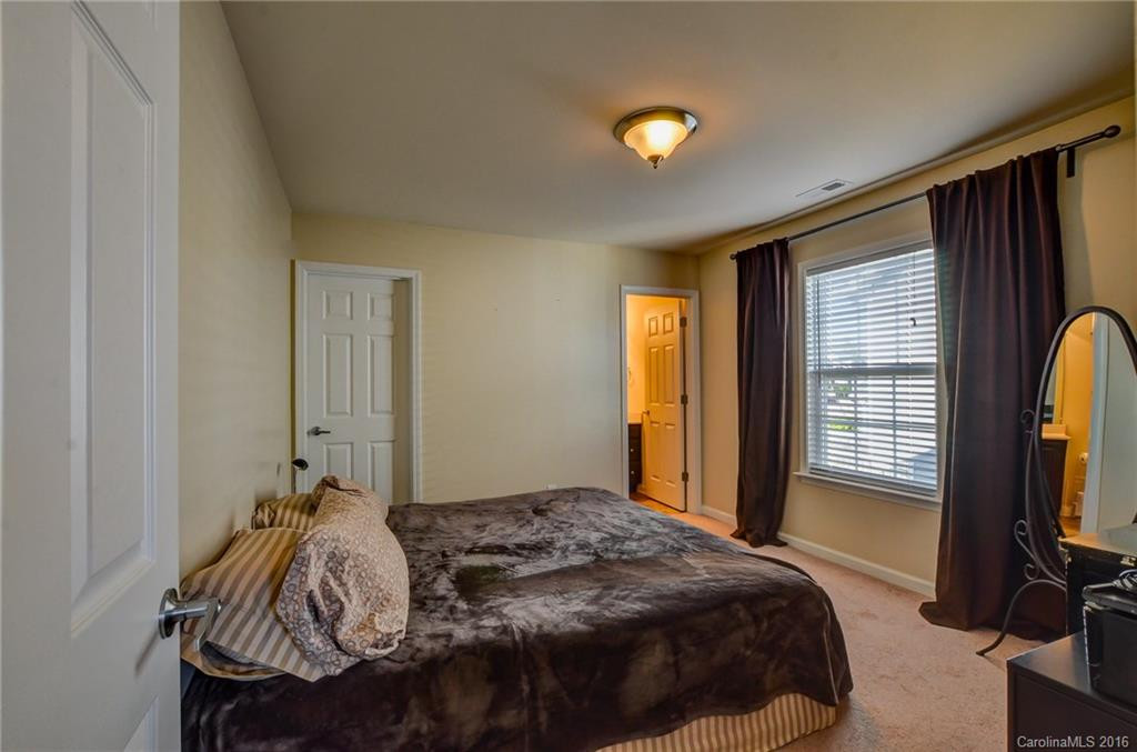 4 Daphne Drive - Photo 10