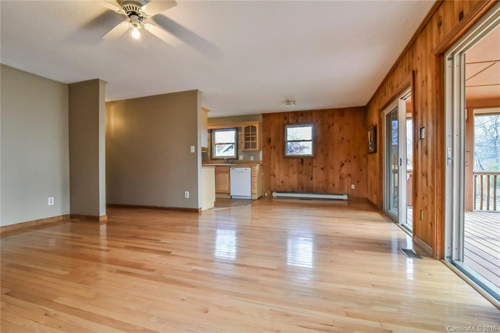 121 Craggy Street - Photo 3