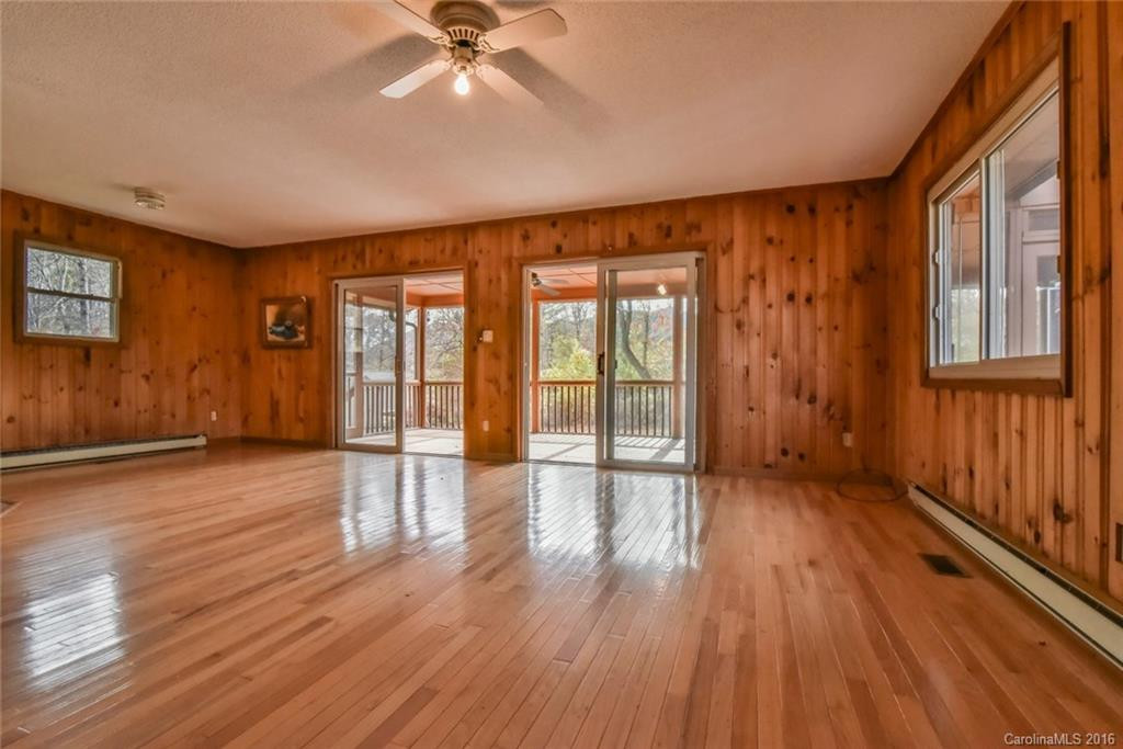 121 Craggy Street - Photo 4