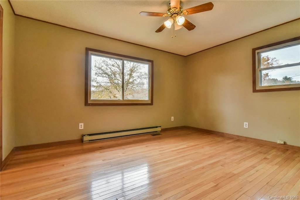 121 Craggy Street - Photo 10