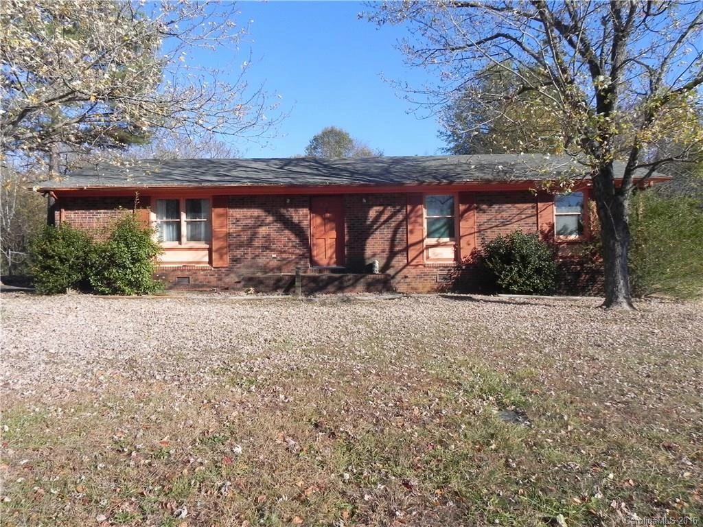 205 Dixie Trail