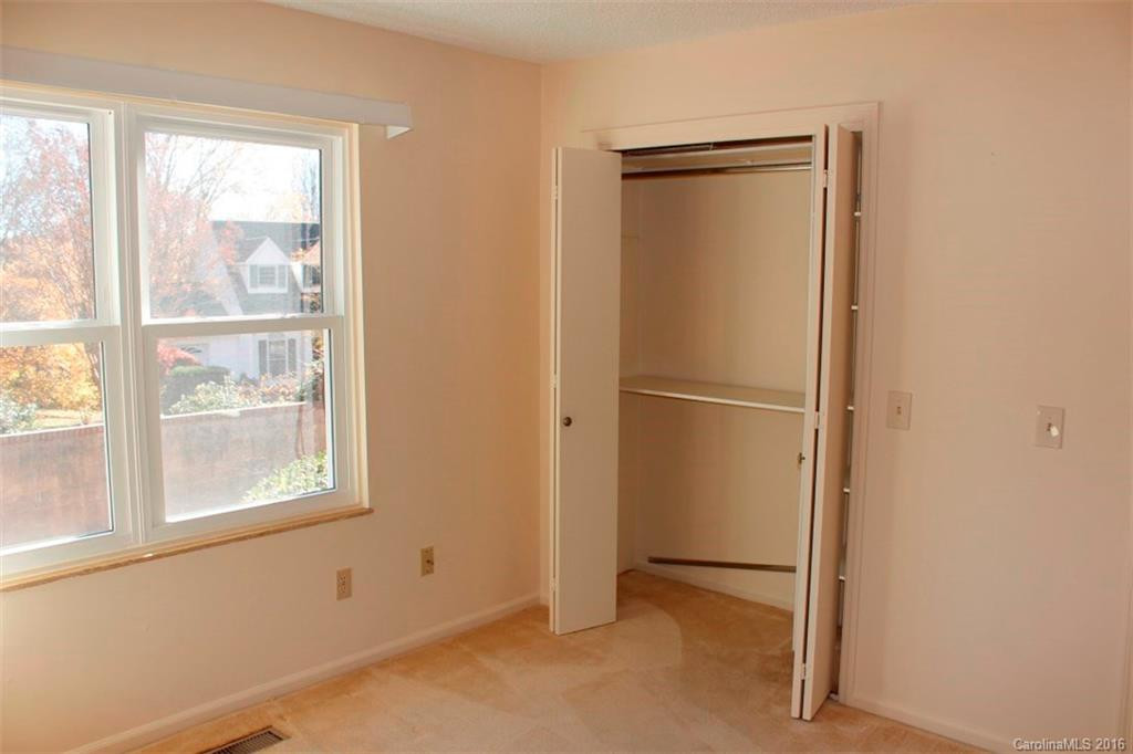 27 Capri Lane #13-D - Photo 16