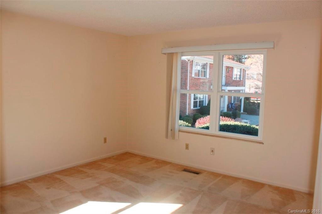 27 Capri Lane #13-D - Photo 10