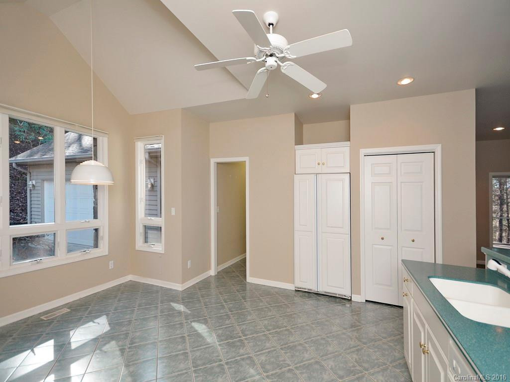 400 Claremont Drive - Photo 11
