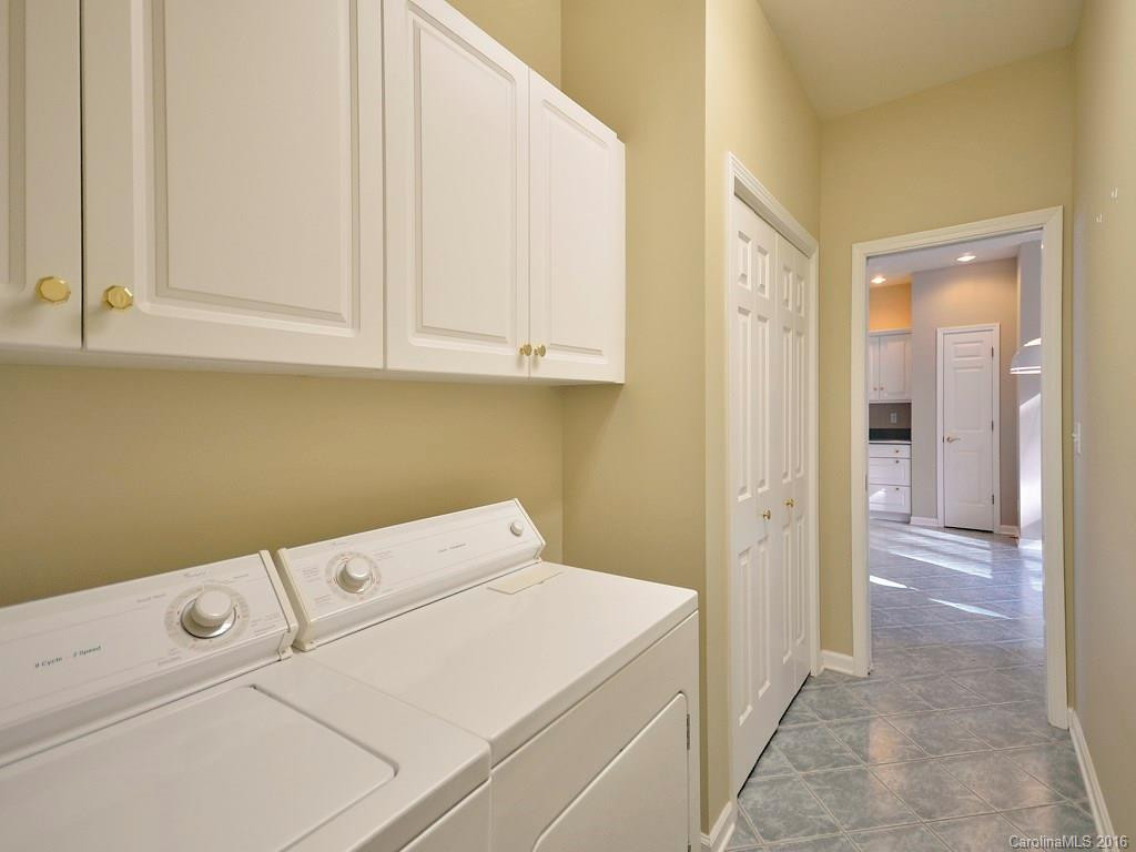 400 Claremont Drive - Photo 12