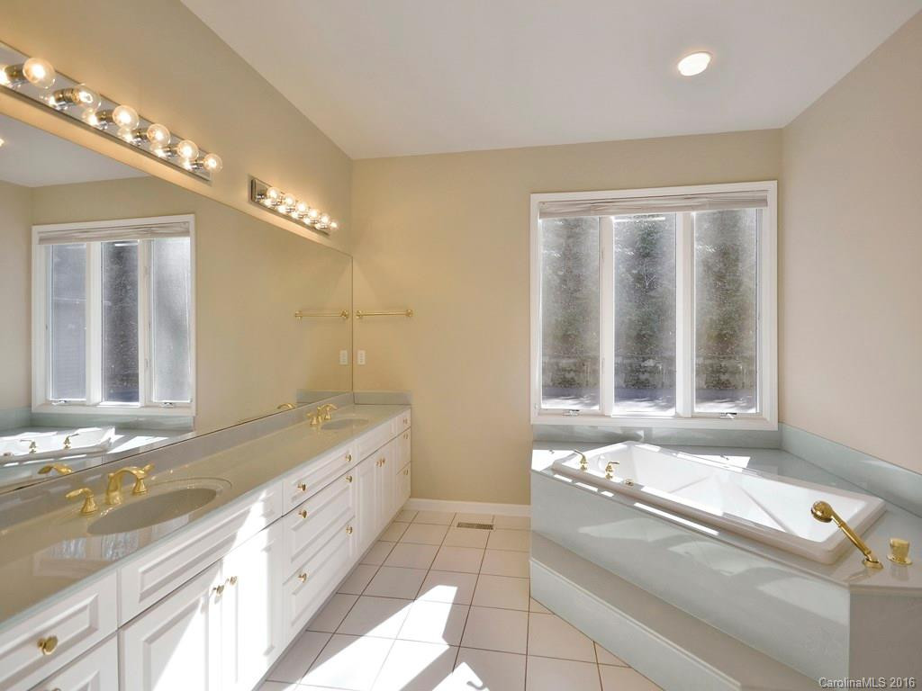400 Claremont Drive - Photo 14
