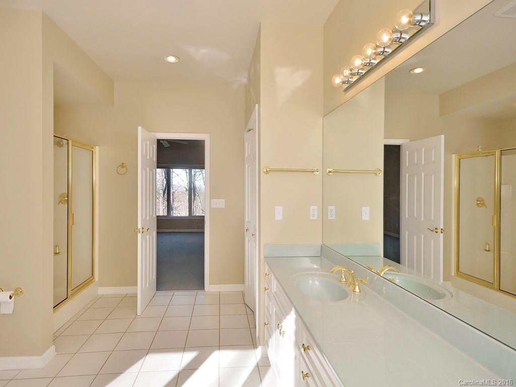 400 Claremont Drive - Photo 15