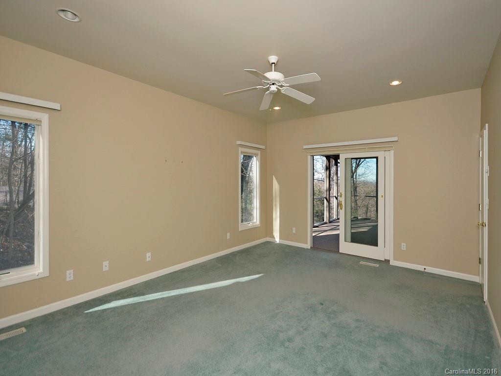 400 Claremont Drive - Photo 16