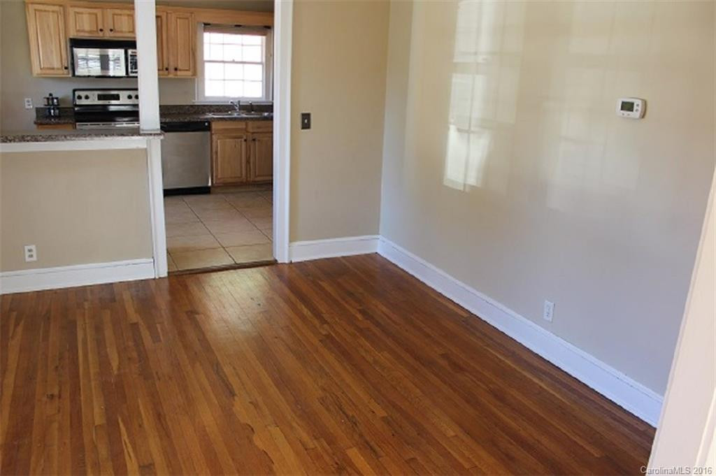55 Mill Springs Road - Photo 4