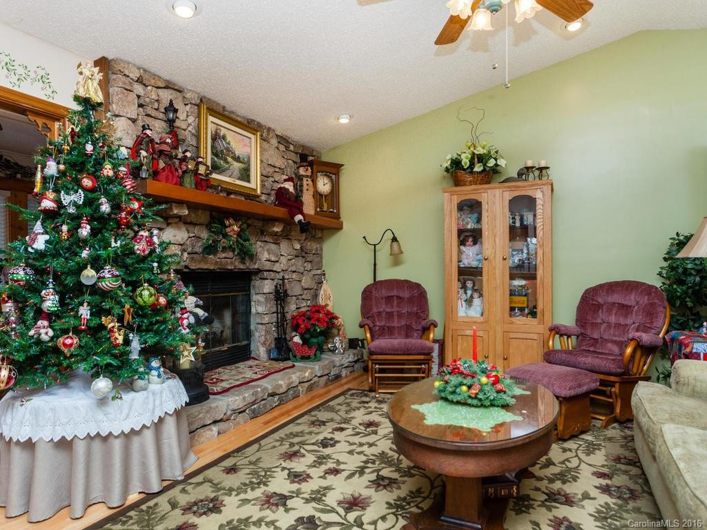 229 Pine Cove Lane - Photo 5