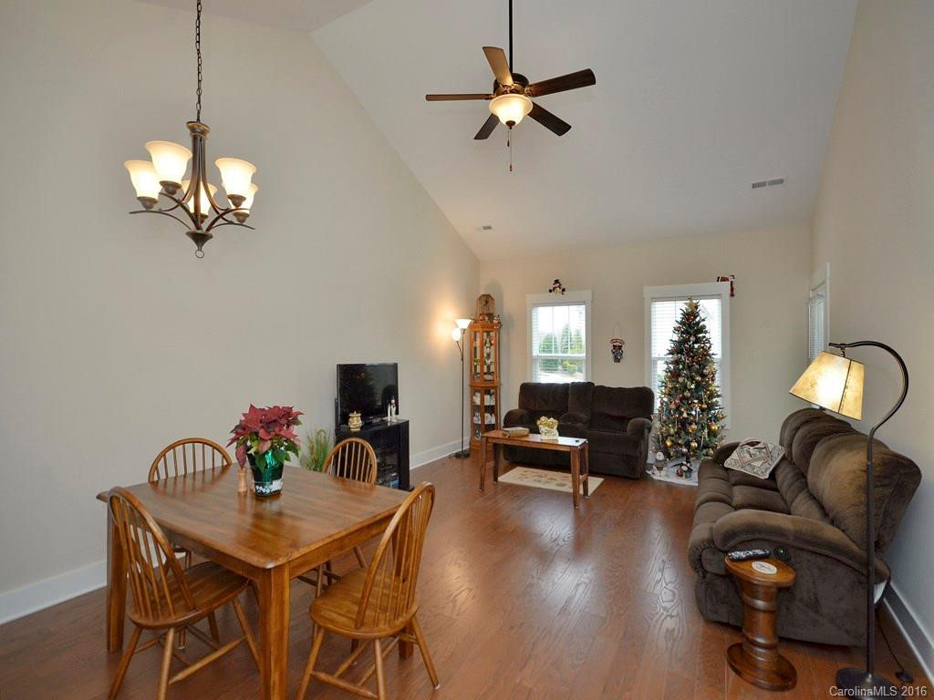 42 Fox Briar Drive #20 - Photo 2