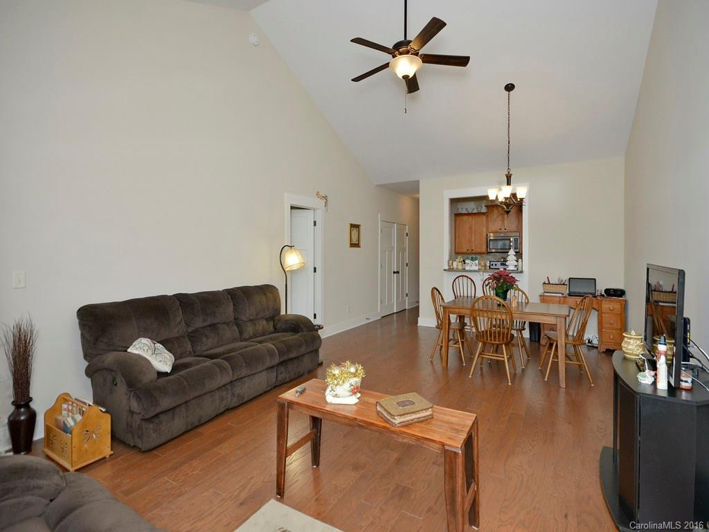 42 Fox Briar Drive #20 - Photo 4