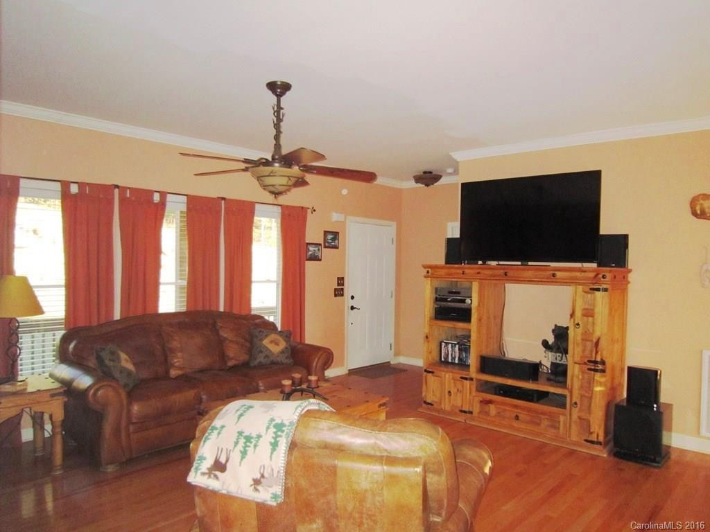 18 Wesley Drive - Photo 3
