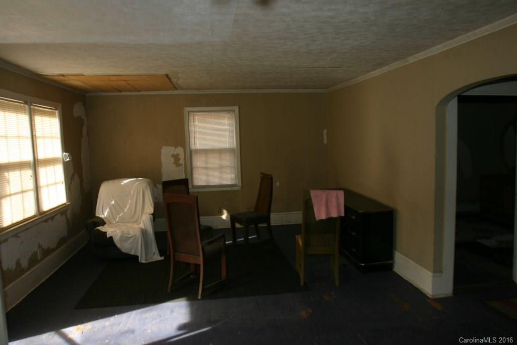 3152 Memorial Highway - Photo 4