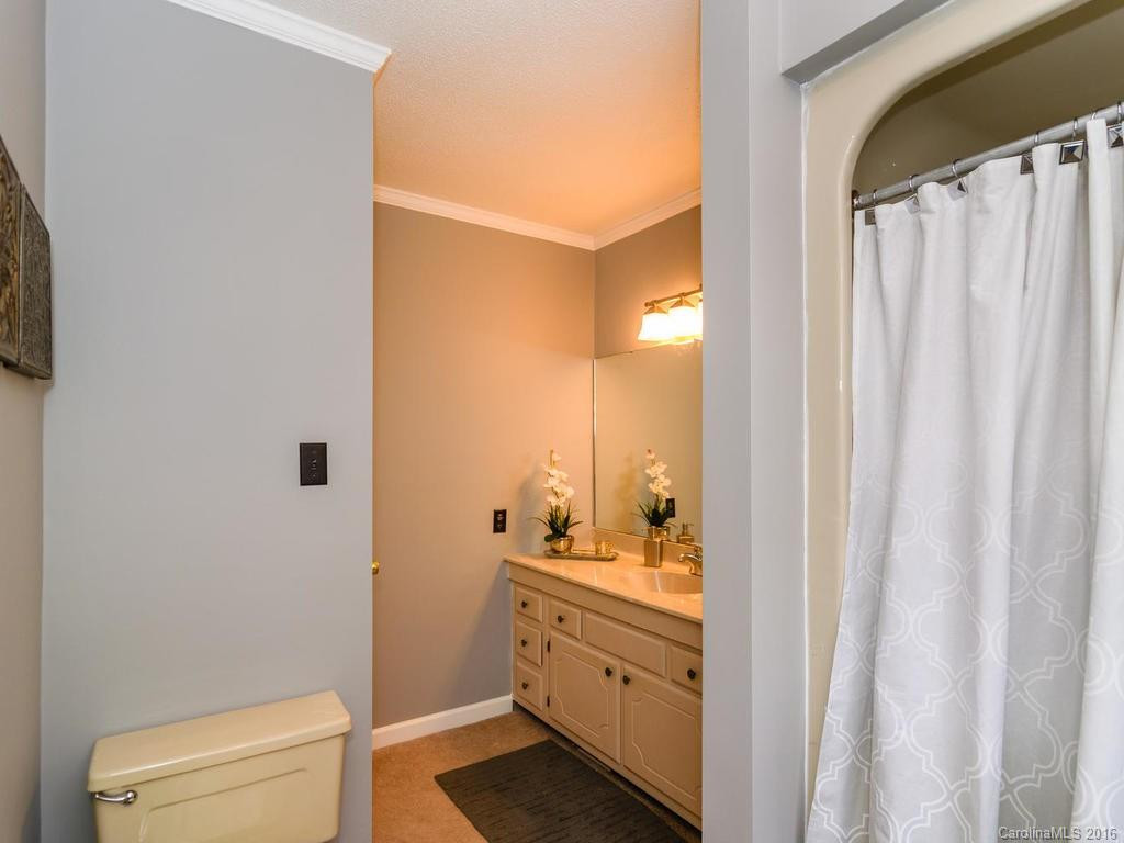 16 Mayfair Place - Photo 13