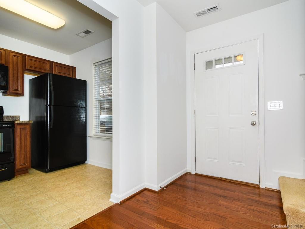 96 Torrington Avenue - Photo 4