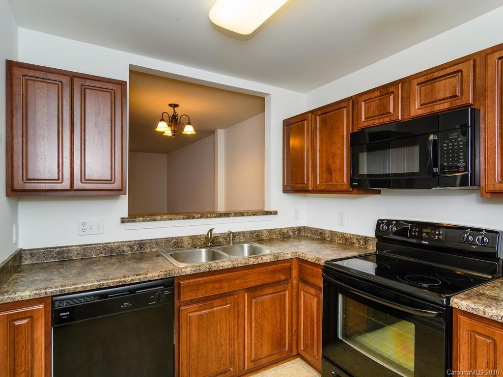 96 Torrington Avenue - Photo 5