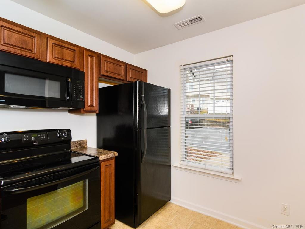 96 Torrington Avenue - Photo 6