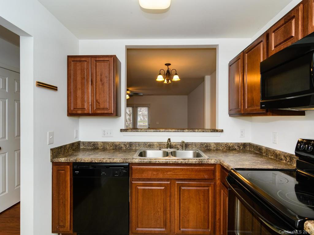 96 Torrington Avenue - Photo 7