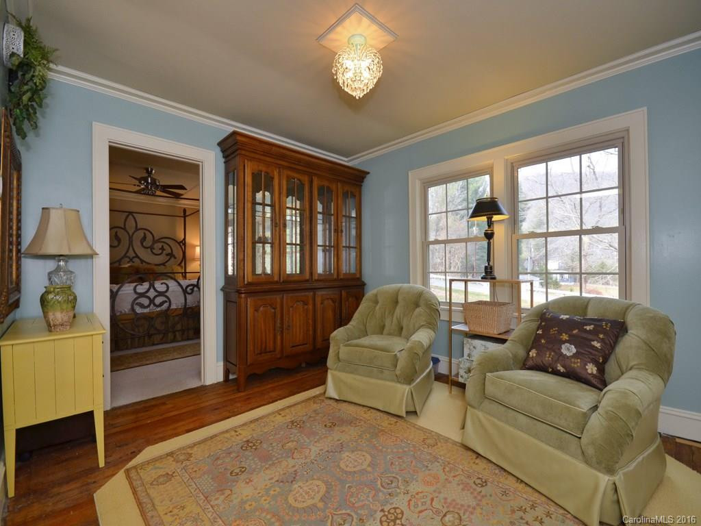 30 York Drive - Photo 5