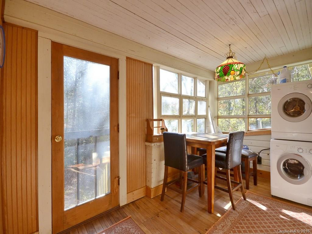 105 Walker Street - Photo 2