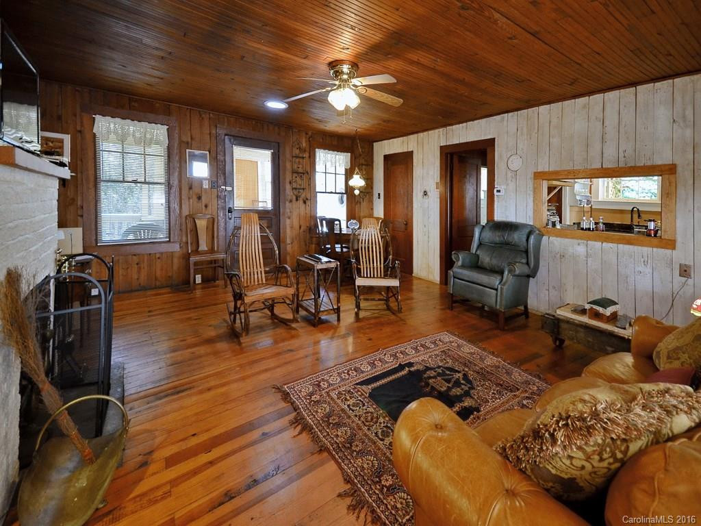105 Walker Street - Photo 4