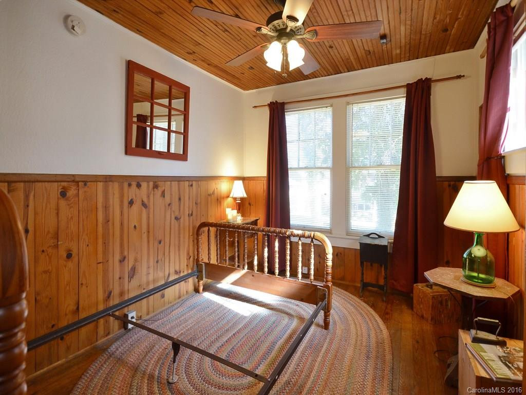 105 Walker Street - Photo 8