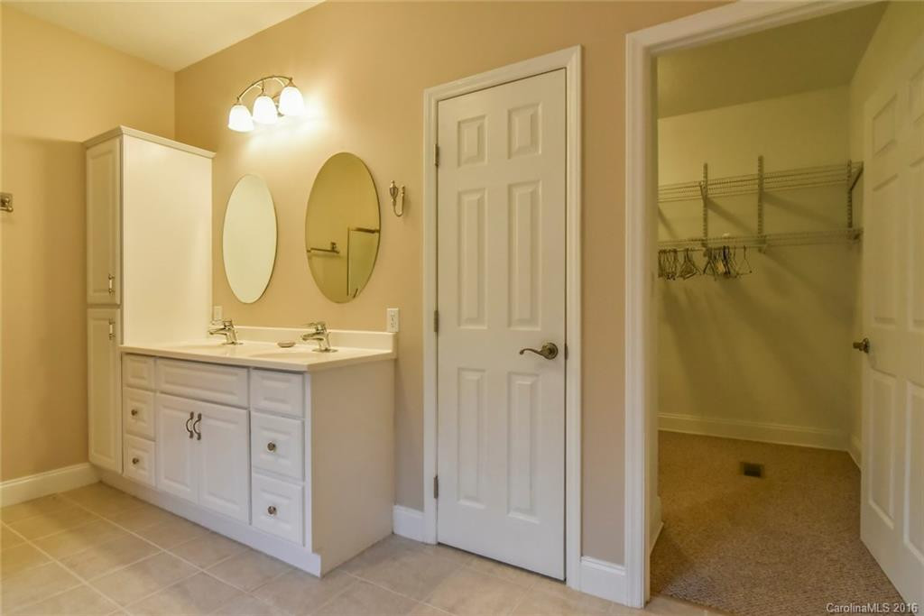 19 Mountain Shadows Drive - Photo 14