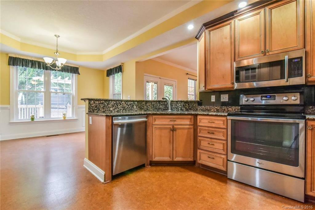 19 Mountain Shadows Drive - Photo 4