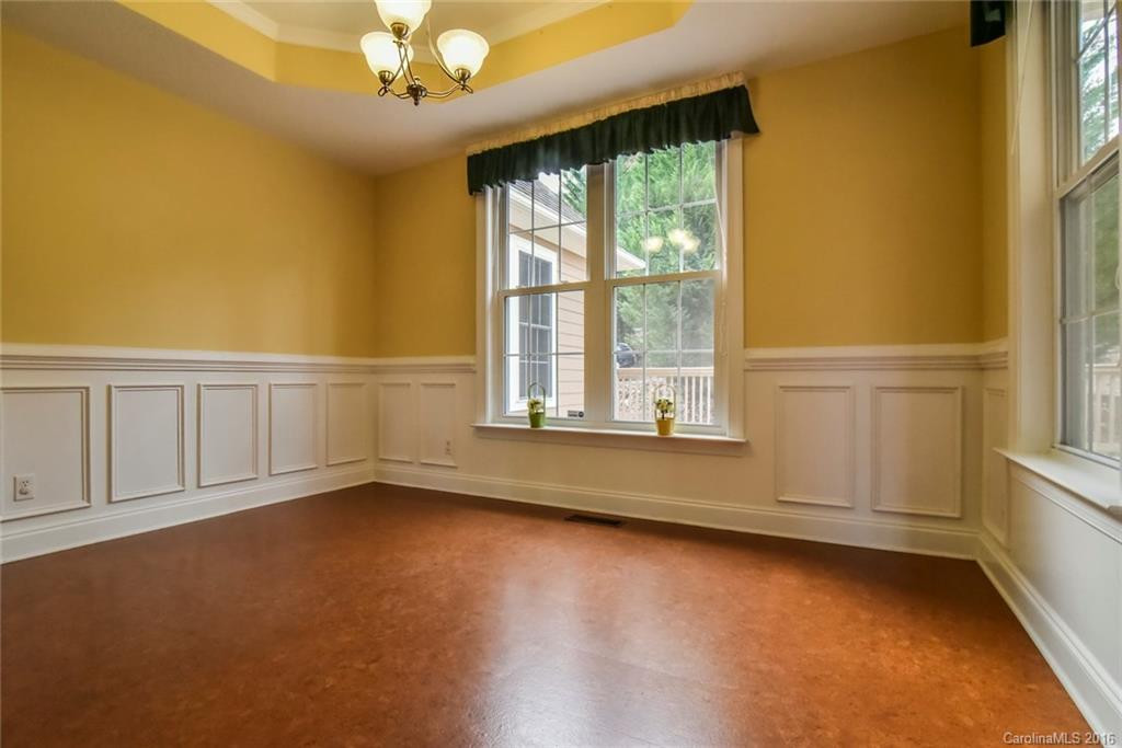 19 Mountain Shadows Drive - Photo 8